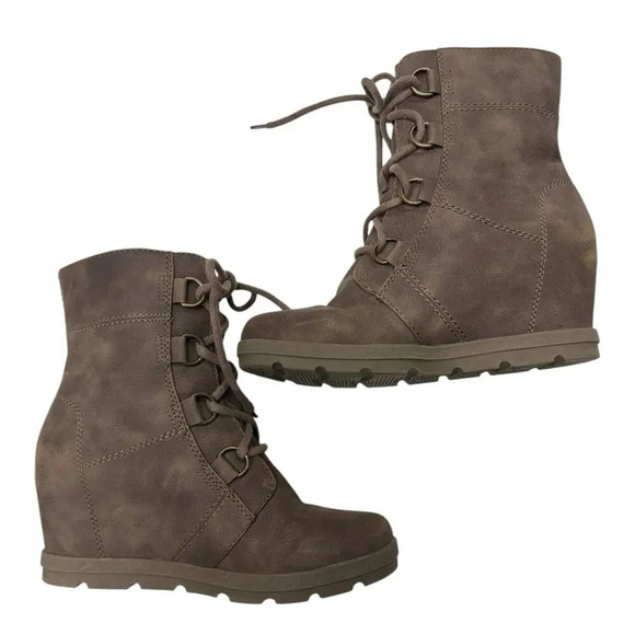 Brown Wedge Lace Up Ankle Boot Size 6.5 - Picture 9 of 14